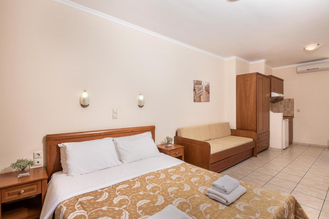 Angela Beach Aparthotel Platanés Exterior foto